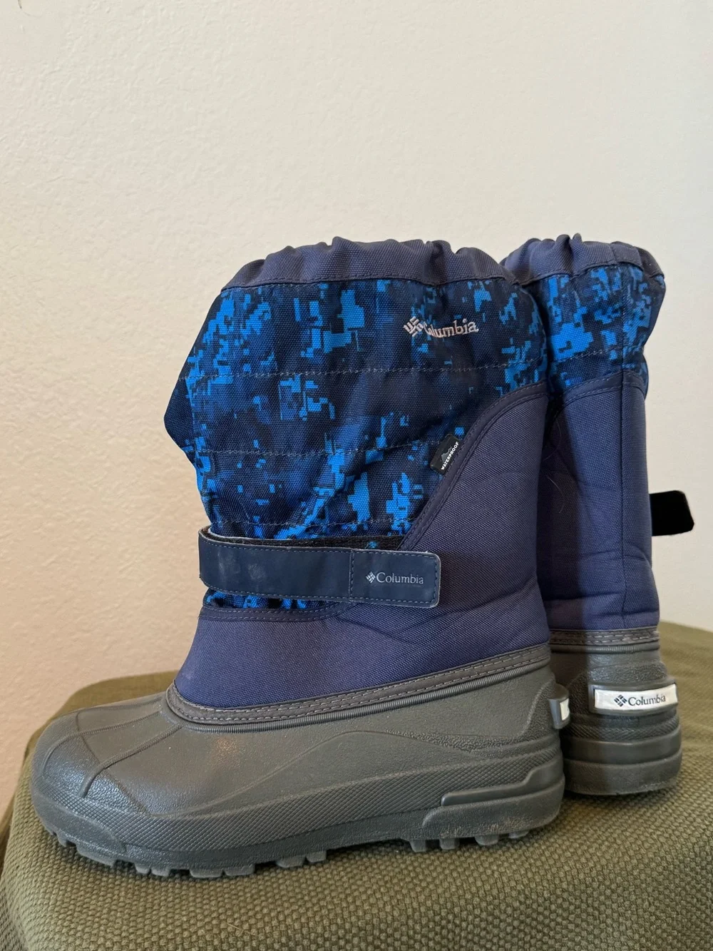 Columbia Powderbug Plus II Print Rugged Slip On Snow Boot Collegiate Navy